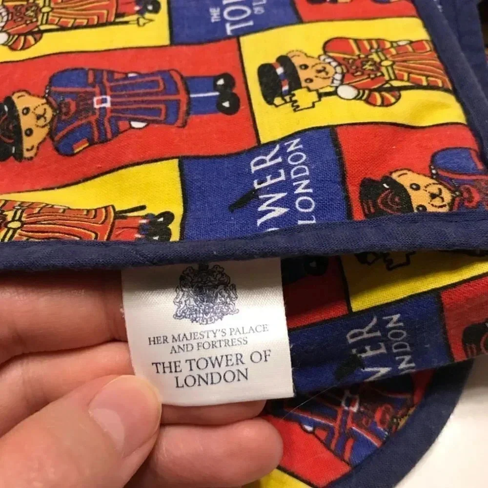 Tower Of London Teddy Bear Guard Oven Pot Holder